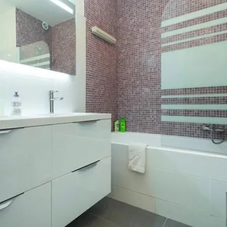 Big White Apartamento Niza